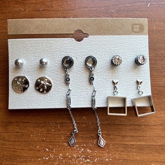 Buckle Jewelry - Buckle Earrings Pack of 6 Silver and Gray Color